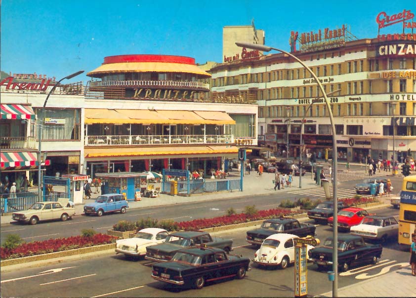 Postkarte Kurfürstendamm in Berlin mit VW Käfer